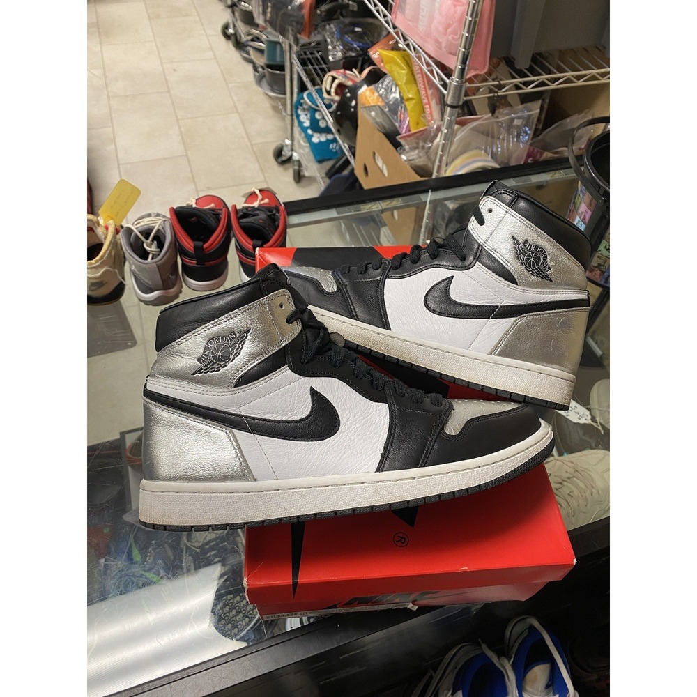 Air Jordan 1 Silver Toe Retro High Size 12 Womens / 10.5 Men Sneakers CD0461-001